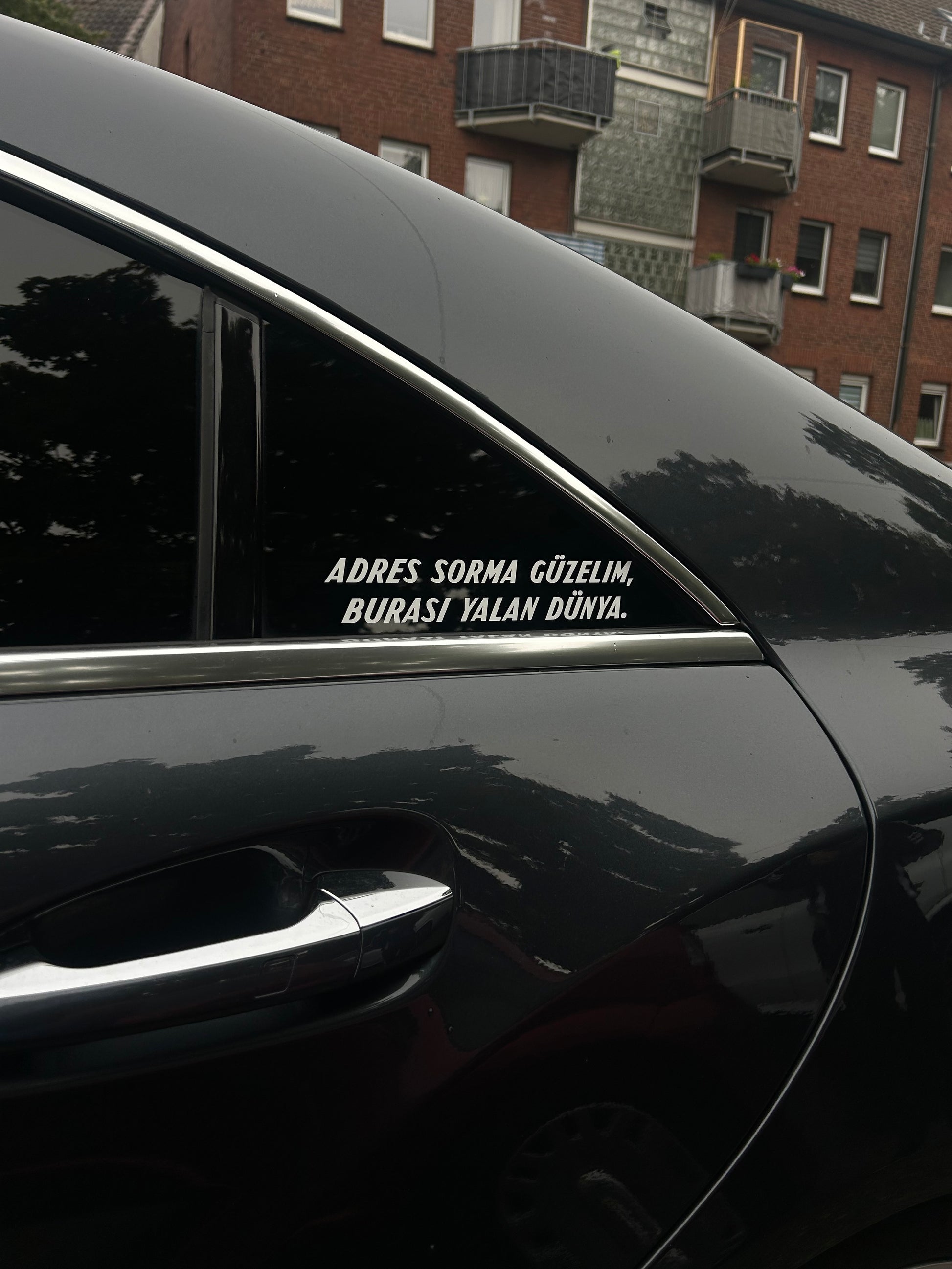 Adres sorma güzelim burasi yalan dünya